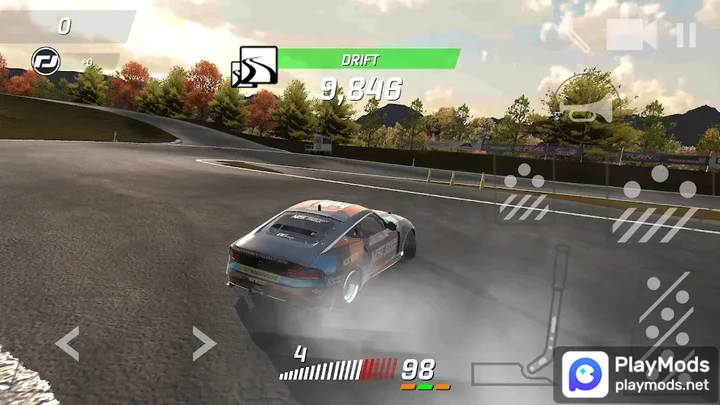 Baixe o Drift Clash Online Racing MOD APK v1.85 para Android